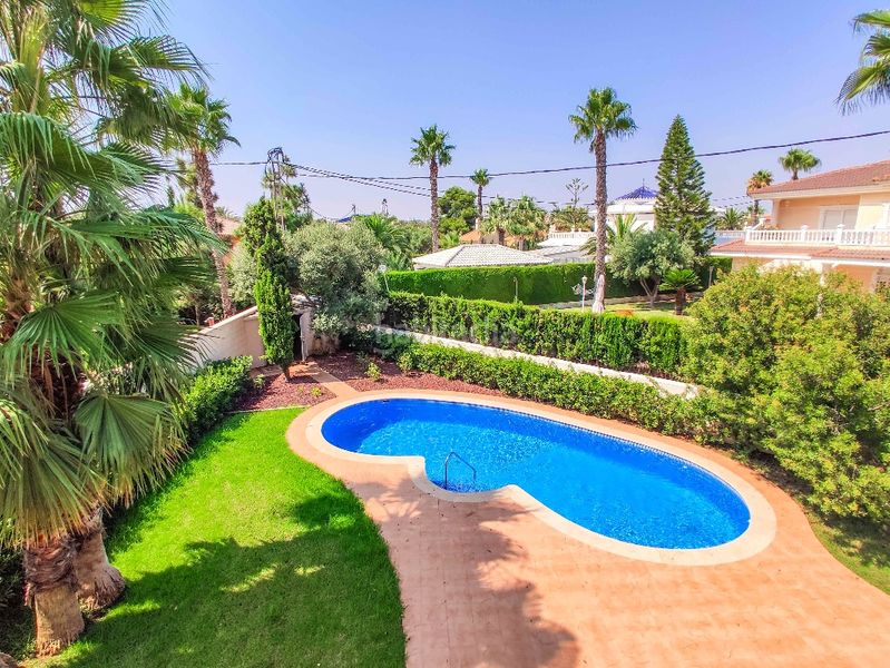 Foto e806f5e2-ac1a-4772-bfb9-de43b34d6ecf. Casa a Cabo Roig Orihuela