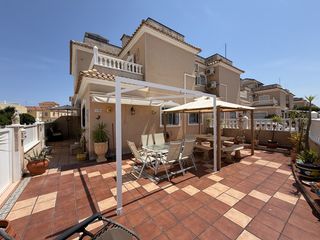 Casa a schiera in Orihuela Ciudad