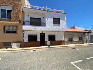 Haus in Pilar de la Horadada Ciudad