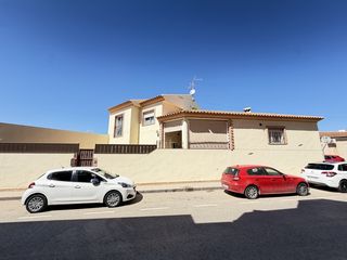 Casa adossada a Pilar de la Horadada Ciudad