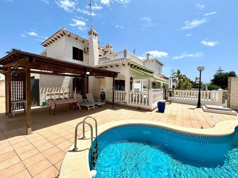 Foto dd4194c3-5f5c-414f-8b26-6bc90671f8df. Maison dans La Zenia Orihuela