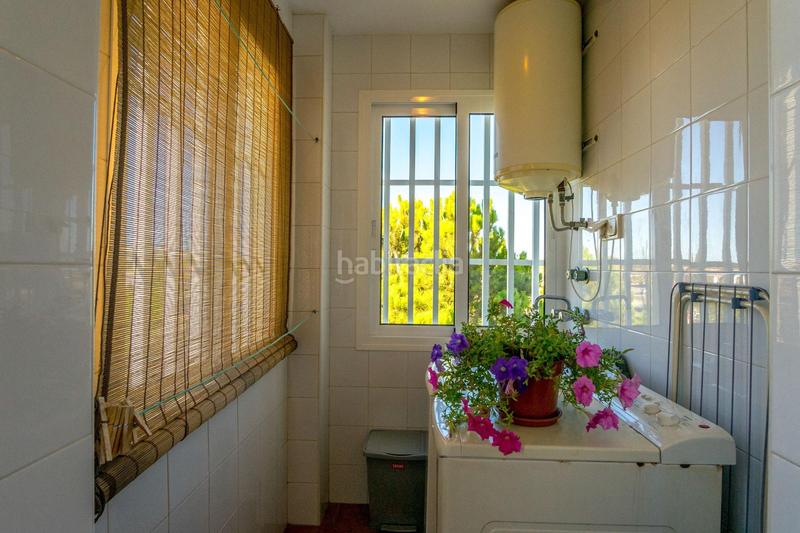 Foto a179935a-7611-4c8a-ae65-226b52941917. Apartament amb piscina a Campoamor Orihuela