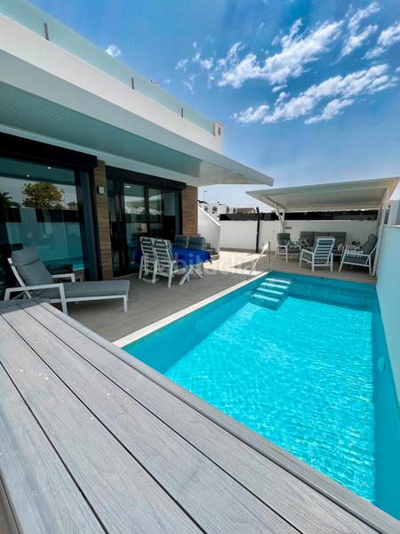 Foto 8905e362-c627-468d-b2f8-af8774551e3c. Casa amb piscina a Lo Pagán San Pedro del Pinatar