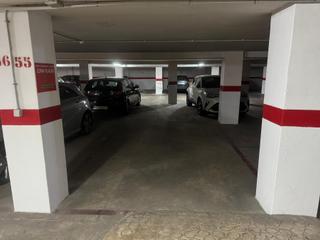 Parking coche en El Acequión