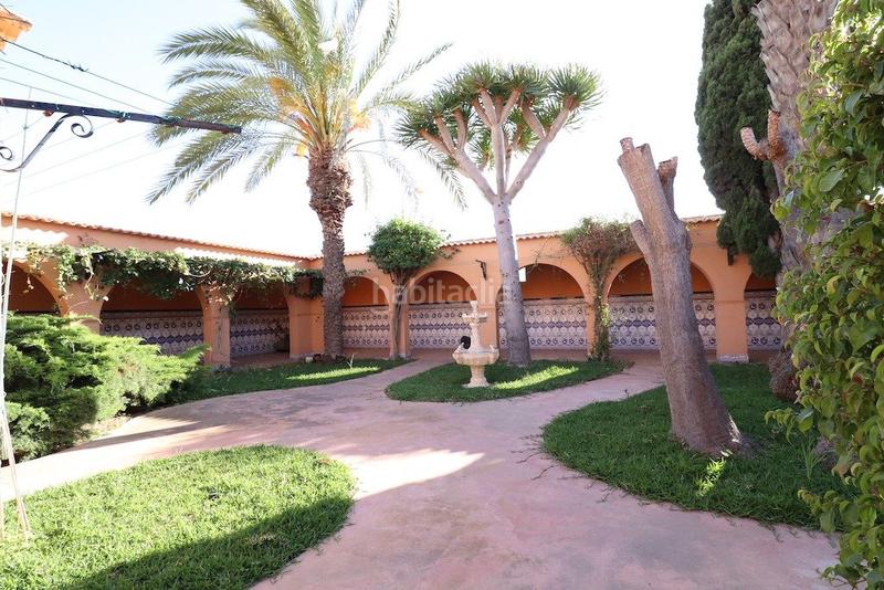 Foto fbe1f2f6-89f1-4715-aabe-0f4d2a972c4f. House in Zona Carrefour - Urbanizaciones Torrevieja