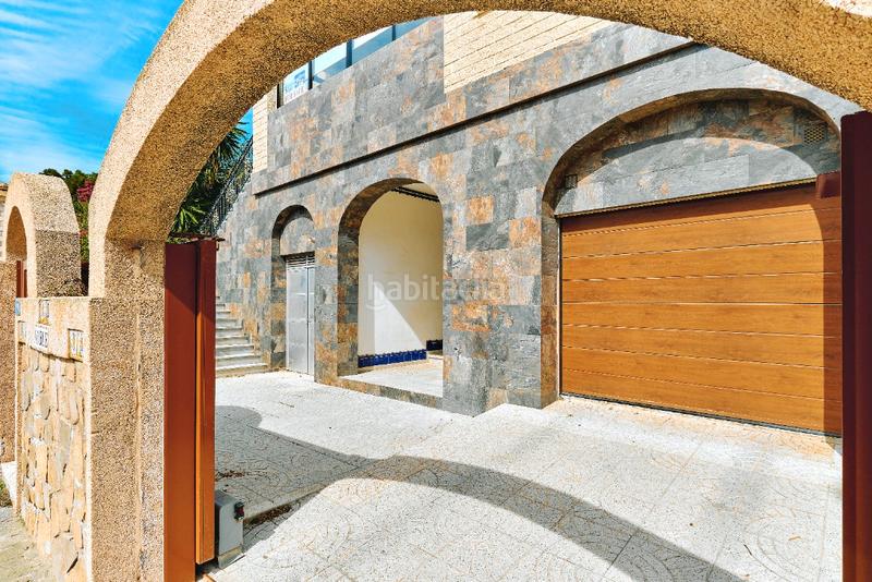 Foto d9a7a79e-0576-4796-af56-ba6483475018. Casa en Campoamor Orihuela