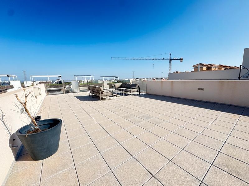 Foto 2ad39300-510d-482e-8e97-546ecfa7de9a. Maison dans Los Almendros Orihuela