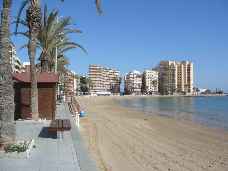 Foto b58d9cc1-2da5-4ce7-8a49-f522dca76db4. Apartament amb aparcament piscina a Zona Playa del Cura Torrevieja