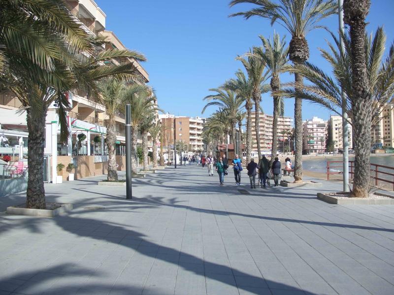 Foto 41897dd1-45ca-4fcb-a75e-61f1cd9d6b35. Piccolo appartamento con parcheggio piscina in Zona Playa del Cura Torrevieja