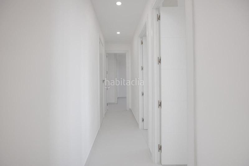 Foto 70462e0d-8342-436f-b550-ac6a9336b9d7. Apartament a Playa de los Náufragos Torrevieja