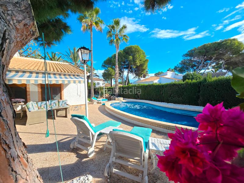 Foto 3a374f79-778d-4ba2-927d-bd48b7e9a13b. Casa en Cabo Roig Orihuela