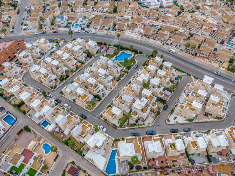 Foto 7d995504-1ec8-4f7f-b349-a2c73964bd4c. Reihenhaus in La Florida Orihuela