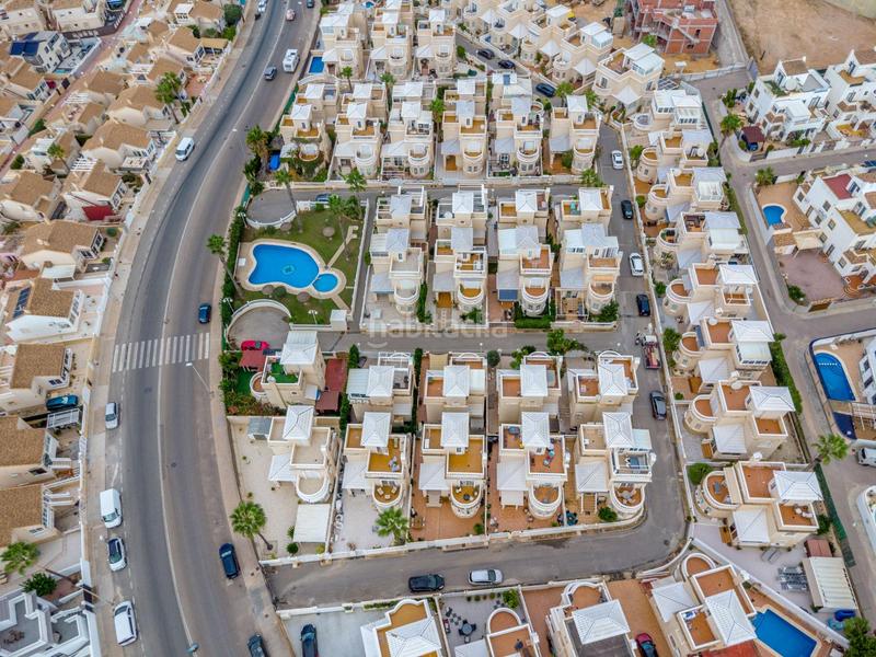 Foto 973136c7-2571-4c3d-93a0-e2c91d32d1ca. Reihenhaus in La Florida Orihuela