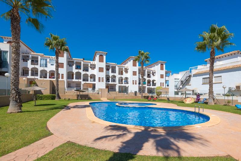 Foto 1f2427a8-5f03-4968-aa49-b06f0273bb52. Semi detached house in El Molino Torrevieja