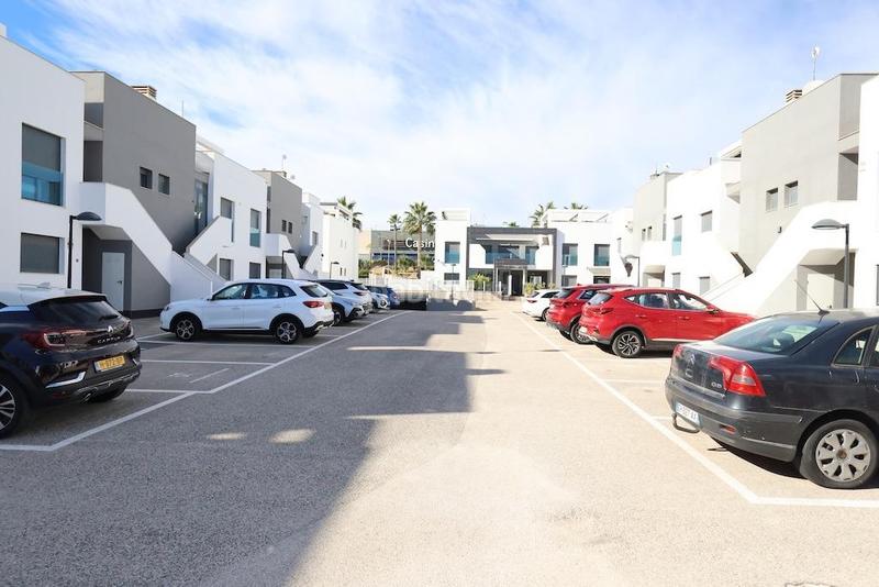 Foto c881f53d-4f04-40d8-a2d3-5cdd225b8b5a. Apartamento en La Zenia Orihuela