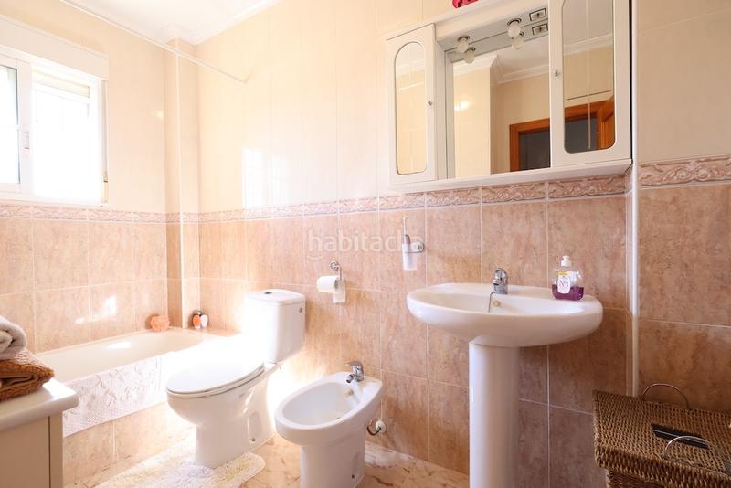 Foto b263f421-dfcf-4310-85d1-0ecf7e94b840. Casa a schiera in Lomas de Cabo Roig - Los Dolses Orihuela