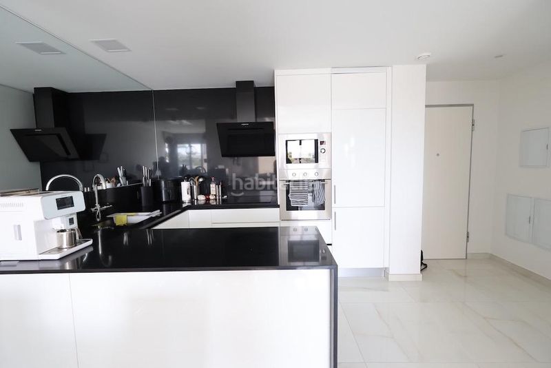 Foto da9fec2b-efad-4fd0-b1bd-e9baf5d88cd8. Apartament a Los Almendros Orihuela