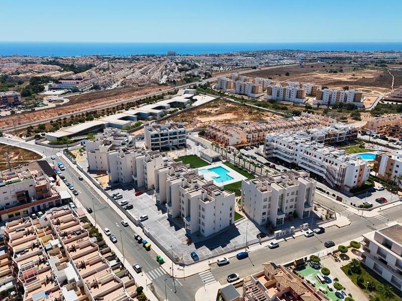 Foto b8568f7a-6de3-43ec-8354-472a8e2c9131. Apartamento en Orihuela ciudad Orihuela