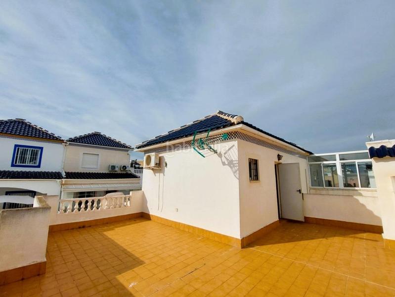 Foto e91c6316-43b5-41d0-b47a-2c55efd0e7c3. Casa in Los Balcones-Los Altos Torrevieja