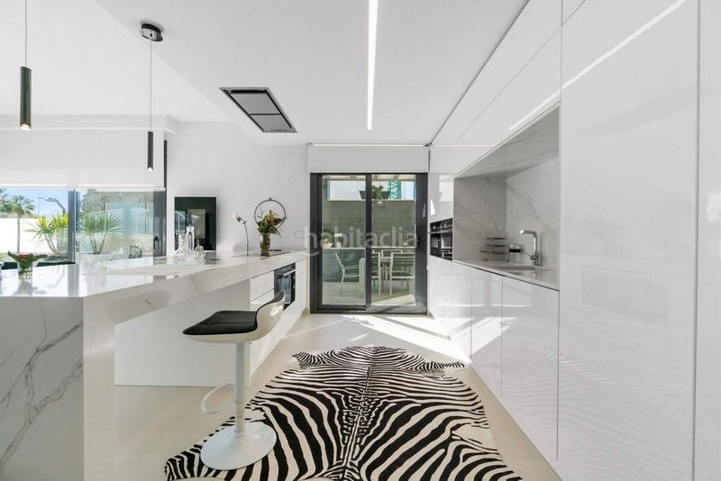 Foto c72f1b00-9565-4393-822f-53cd80902157. Casa a Campoamor Orihuela