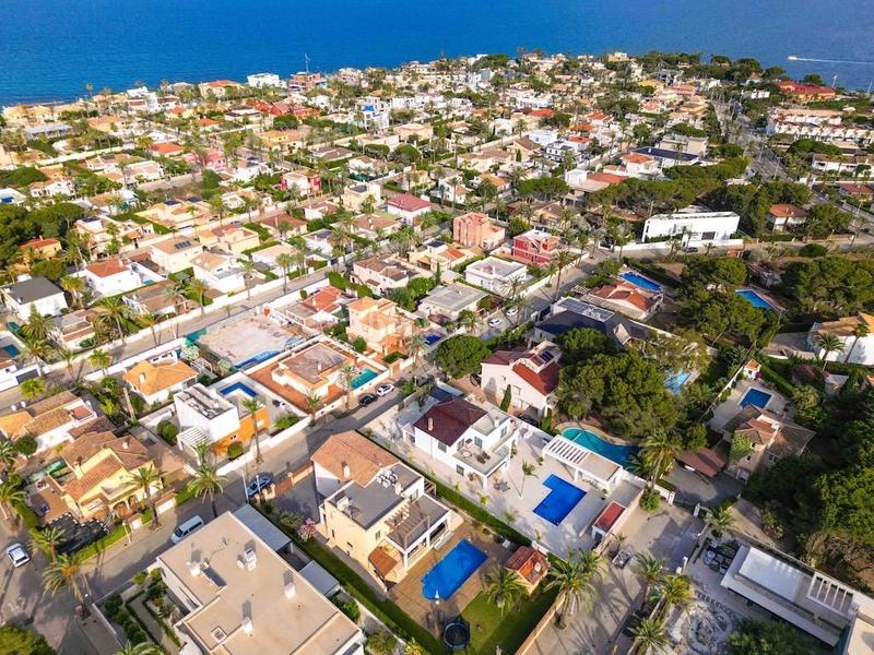 Foto 5f8e81ba-a7d6-408f-b8b2-89063477ee87. Maison dans Cabo Roig Orihuela