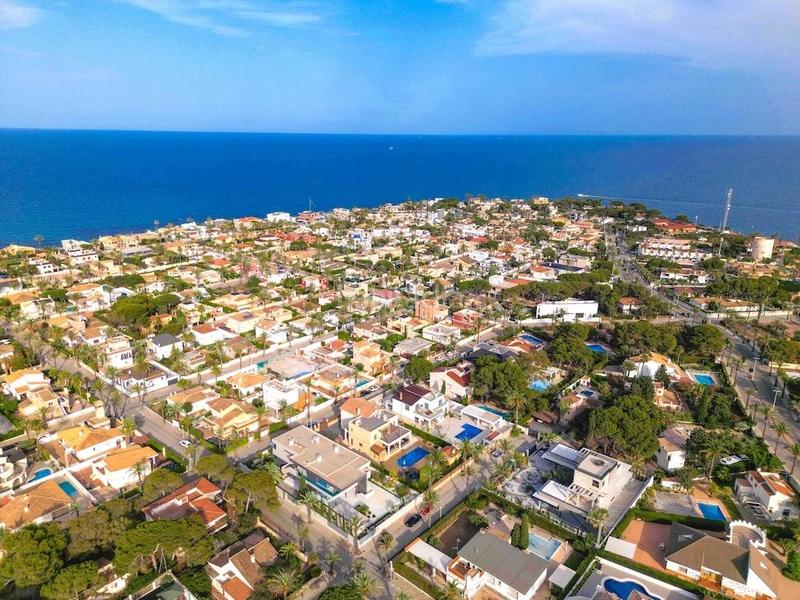 Foto c2ce14f7-3c7c-46ec-a35e-aeb5430b0b85. Maison dans Cabo Roig Orihuela