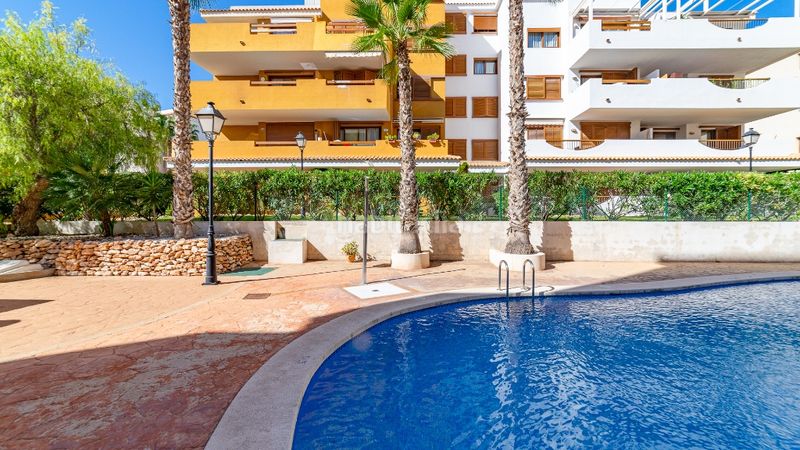 Foto 9d874378-ee34-44ac-8cc0-0236fa7f605d. Apartament a Punta Prima Torrevieja