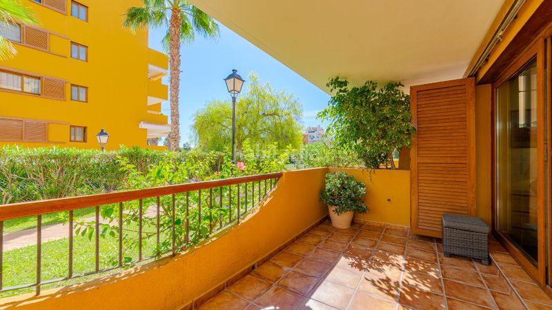 Foto d8a3171c-34f2-4d1e-b758-e51dada7b985. Apartament a Punta Prima Torrevieja