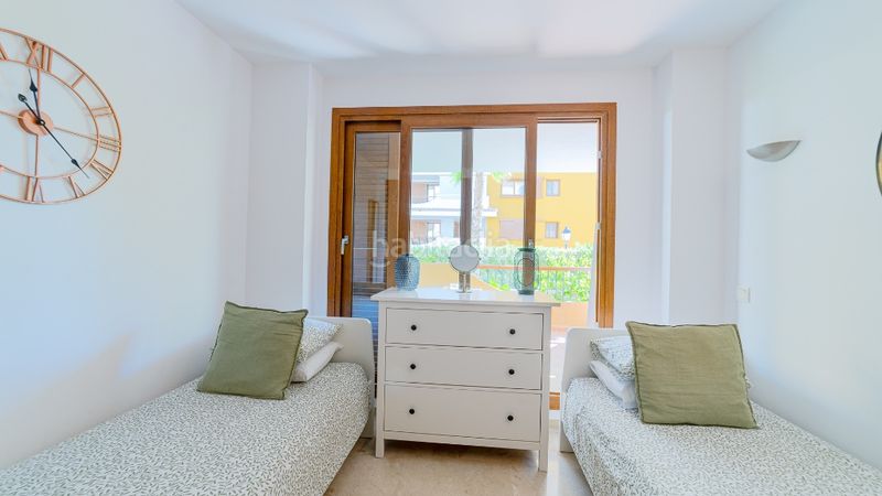 Foto dd966102-f4ef-4fa0-b2fd-f21efb219461. Apartament a Punta Prima Torrevieja