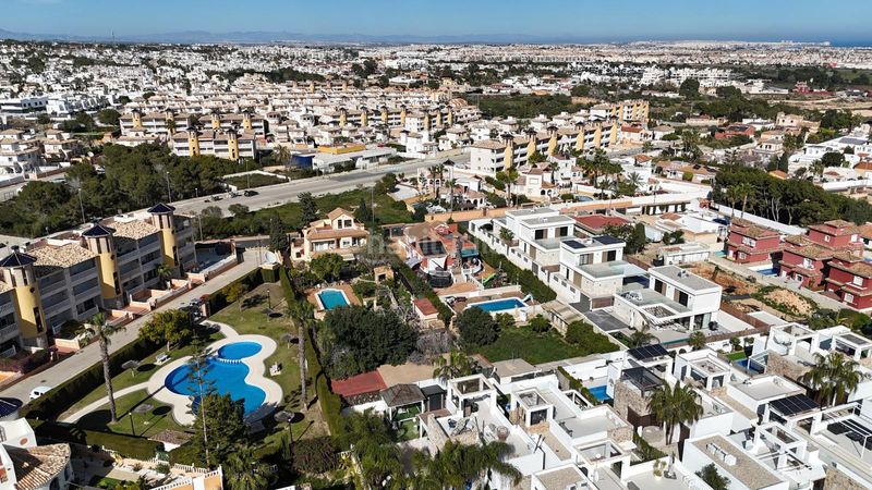 Foto a843dd75-e908-4ef3-b1b6-11f6bf71a271. Terreny residencial a Orihuela ciudad Orihuela