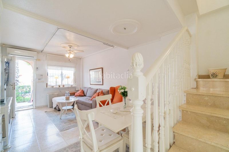 Foto 1a6d9c70-262d-45d5-a766-87a0badf0965. Casa adossada a Playa Flamenca Orihuela