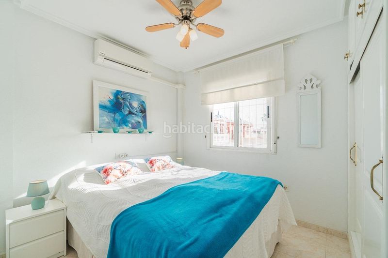 Foto 1be62176-54d5-4a03-ba5d-6664fedbed2b. Casa adossada a Playa Flamenca Orihuela