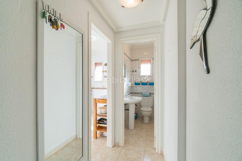 Foto 4a26e205-52b9-48ef-9bfc-d86875bf54fb. Casa adossada a Playa Flamenca Orihuela