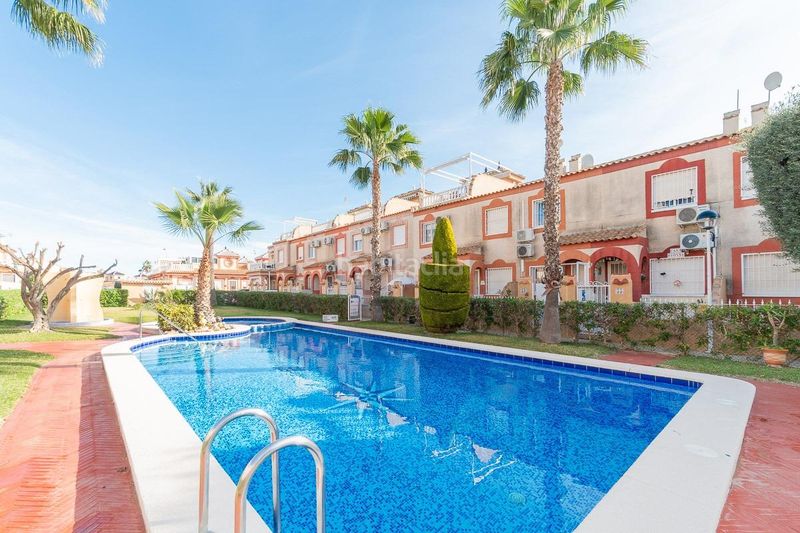 Foto 4ee1bb98-56e1-4296-871a-8a05338fecbf. Casa adossada a Playa Flamenca Orihuela