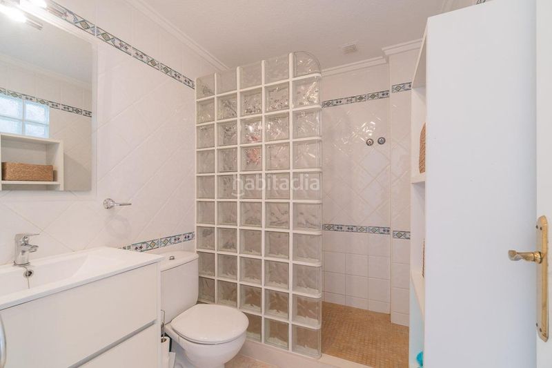 Foto b4271656-af8a-485f-8d84-9a17d3ad1fd8. Casa adossada a Playa Flamenca Orihuela