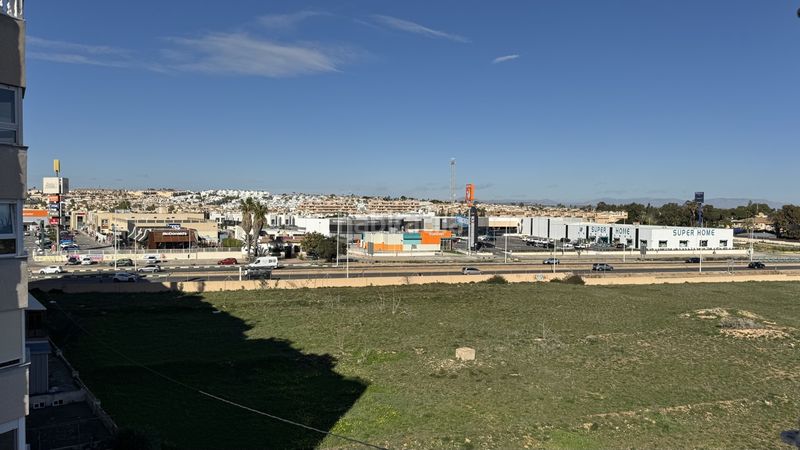 Foto 9554eb68-fc4d-46fd-b2db-03033d2c6c27. Apartament a El Molino Torrevieja