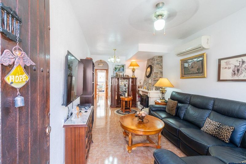 Foto f3b37485-cd59-4666-b981-4cd420a6bf6b. Casa adosada en Los Almendros Orihuela