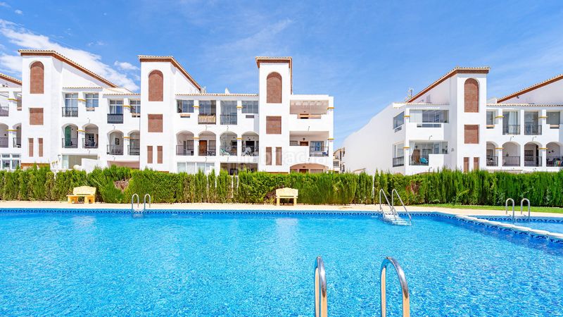 Foto ea568c56-fc96-40ff-b417-893bf6cc837f. Apartament a Los Balcones y los Altos Orihuela