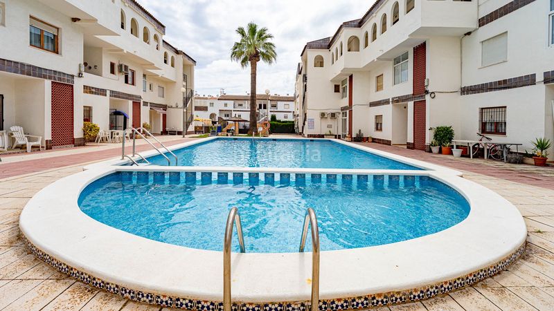 Foto 379f60f2-f38a-4e9b-ae7e-b7a6a3cdaf9d. Apartamento en Punta Prima Torrevieja