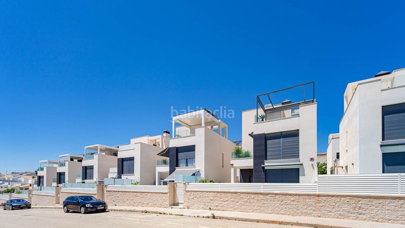 Foto 72574263-b861-43ed-95fe-f4269ddb07b6. Casa a Los Balcones y los Altos Orihuela