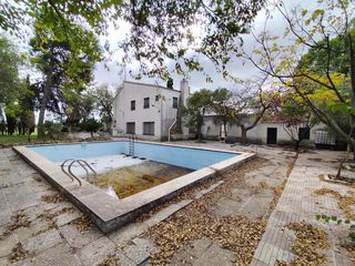 Casa  Médico antonio anguiz bajo. Oportunidad gran casa de campo con amplio terreno y piscina