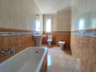 Casa a Ibi. Casa de obra nueva con gran garaje en ibi
