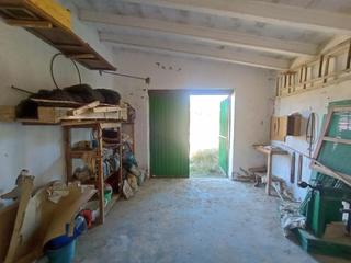Casale in Onil. Vende terreno 5.000 m con pequeña construccion onil