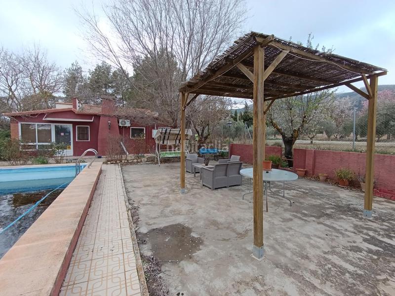 Foto 81ec7406-89a0-43c3-969c-9bc5a92f14c2. Masía chalet con piscina y dos edificaciones en Onil
