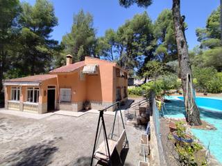 Bauernhof in Tibi. Parcela con vivienda y piscina finca terol