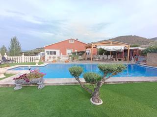 Bauernhof in Castalla. Magnifico chalet a 5m de castalla