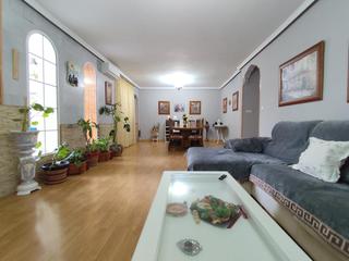 Piso en Ibi. Ocasion piso planta baja con patio y terraza en ibi