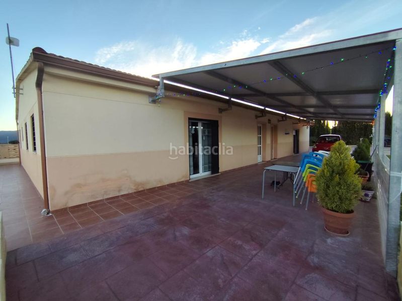 Foto ac2cde6d-7f69-482a-82b1-6e68962cb88f. Masia amb piscina a Castalla