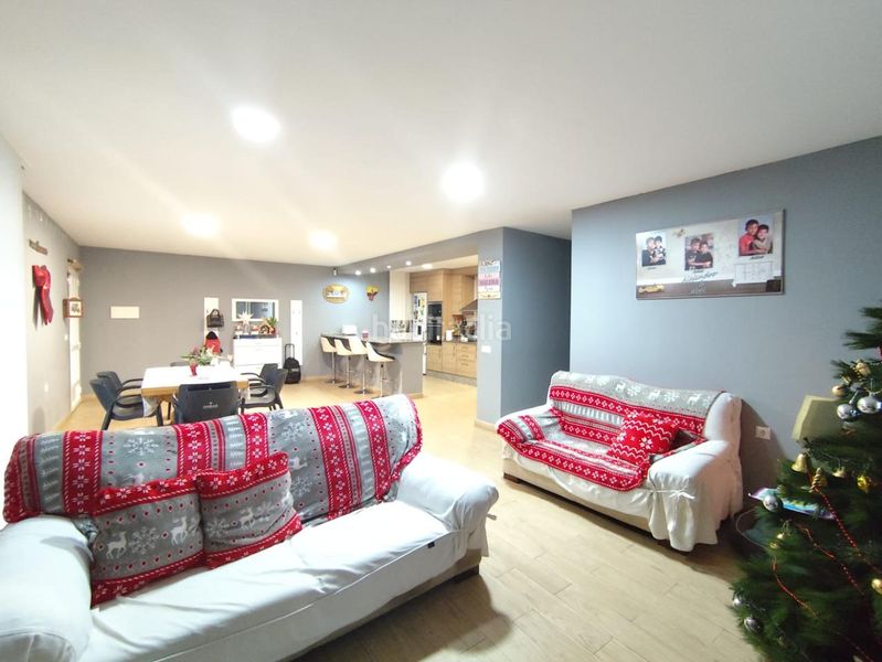 Foto b7f61544-eb4b-45d8-bff9-514fd983fc32. Masia amb piscina a Castalla