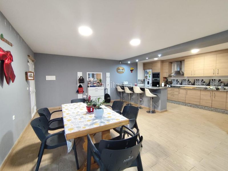 Foto ec77f69f-92fd-47b4-8f84-6a3d4f89b256. Masia amb piscina a Castalla